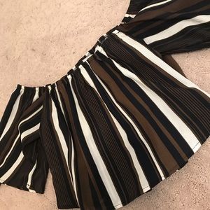 off the shoulder flowy crop top